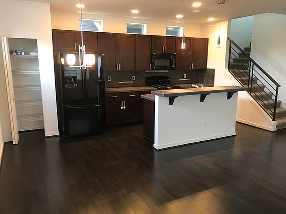 3rd image of 1331 158th St SW #16