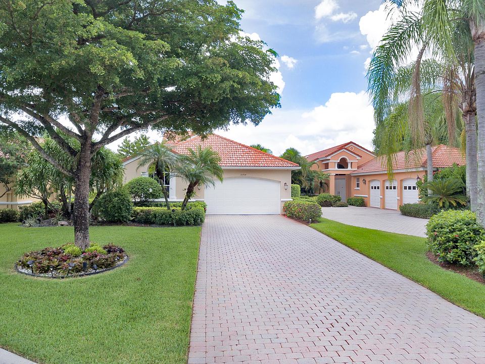 1st image of 10704 Fairmont Village Dr