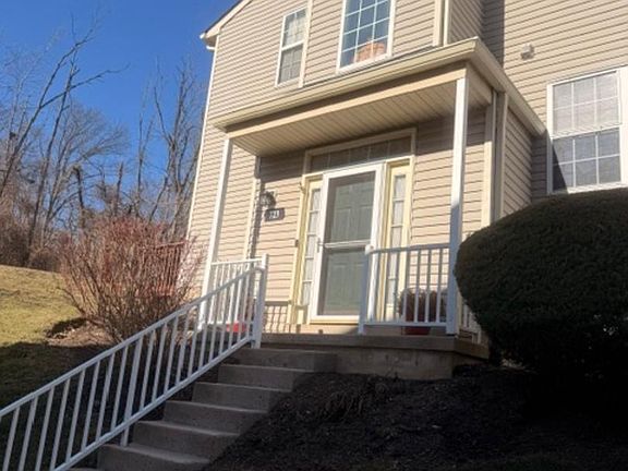2nd image of 723 Thornhill Dr