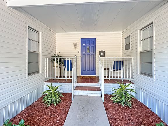 2nd image of 10 Aquadilla Ct