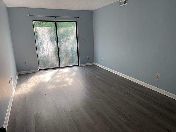 4th image of 440 N Woodland Dr APT 2