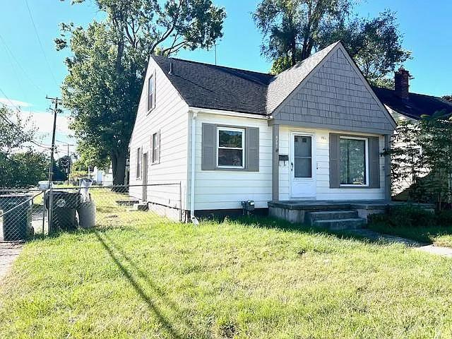 8701 Saratoga St photo 1