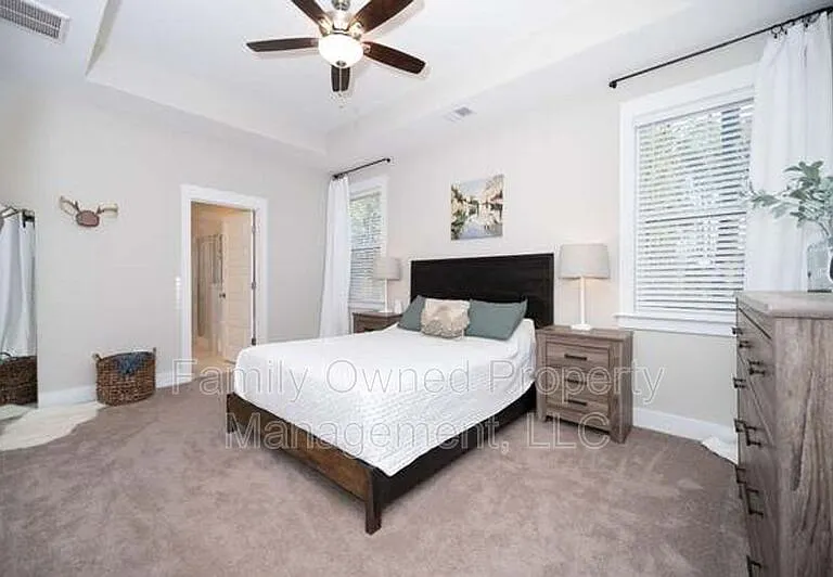 225 Whirlaway Dr — Photo 9