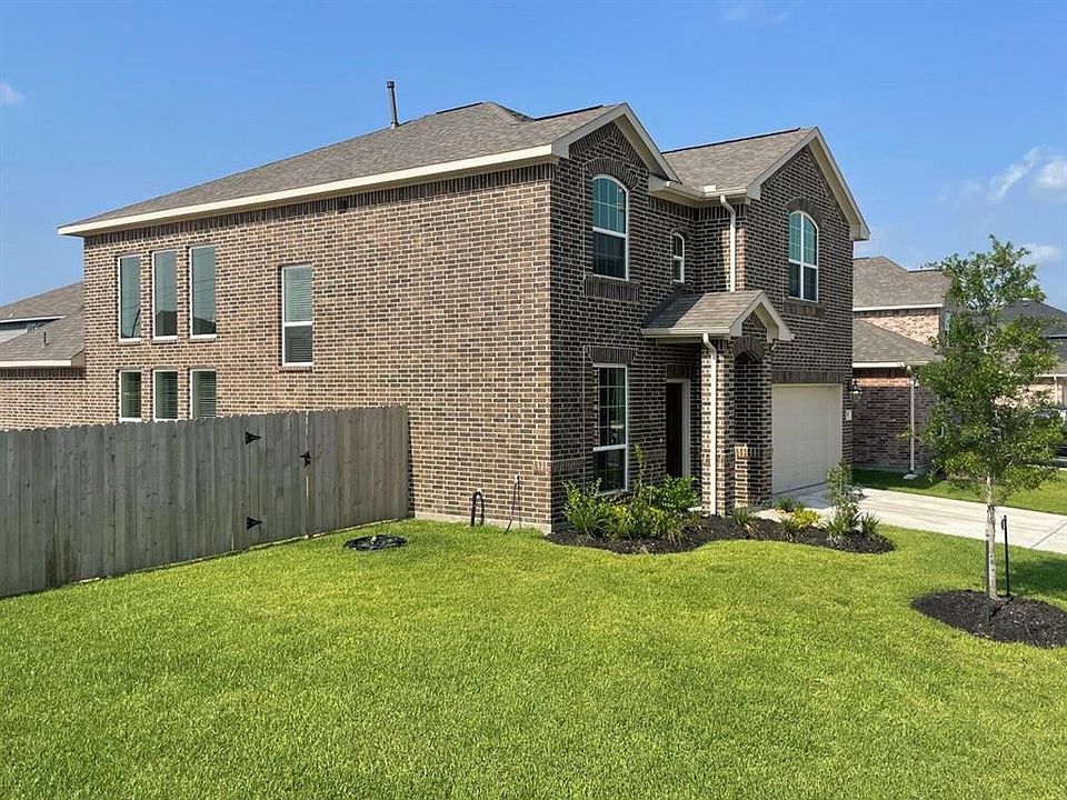 1st image of 9930 Pine Forest Ct
