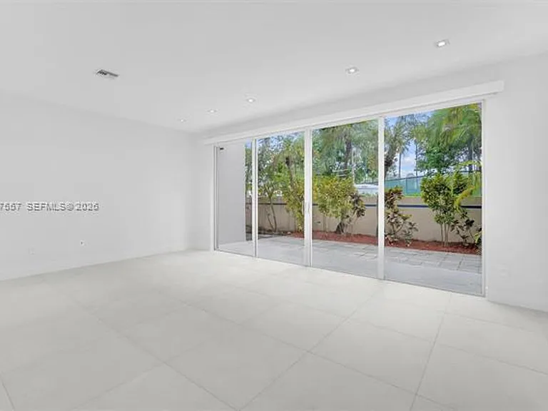 21391 Marina Cove Cir #Townhouse 14-K — Photo 36