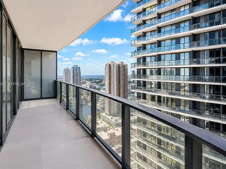 45 SW 9th St #2908 — Photo 15
