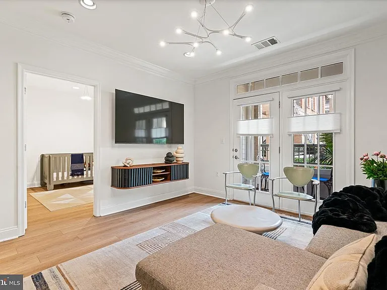 1115 Cameron St #101 — Photo 7