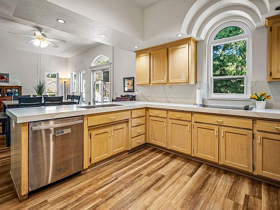 5th image of 2779 Osborne Rd