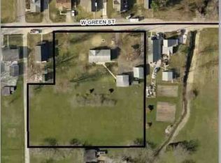 1961 W Green St, Frankfort, IN 46041