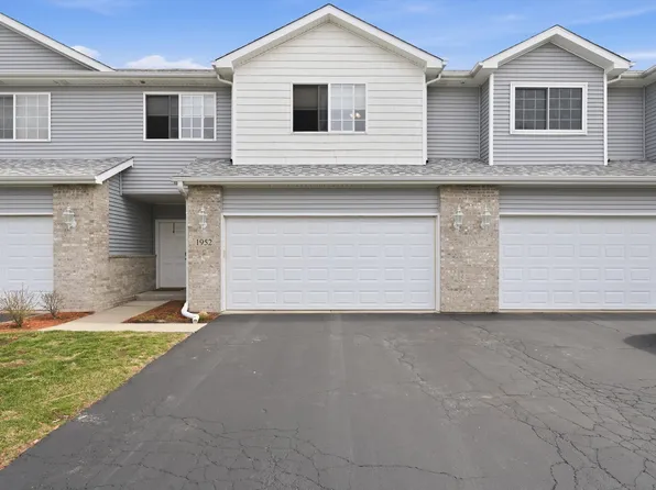1952 Waters Edge Dr, Minooka, IL 60447