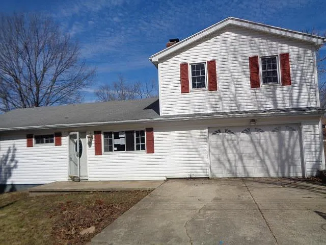 5856 Lynn St photo 1