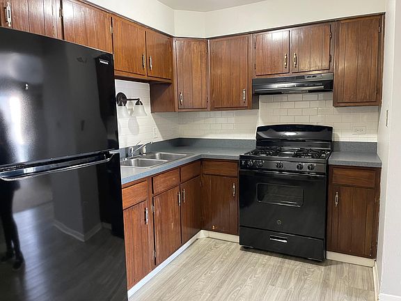 2nd image of 3815 W 124th Pl APT 2W