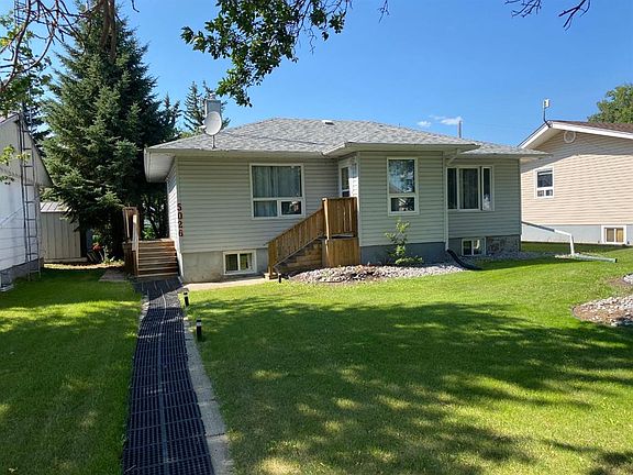 2nd image of 5026 E 47th St