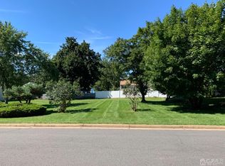 34 New Brook Dr, Piscataway, NJ 08854