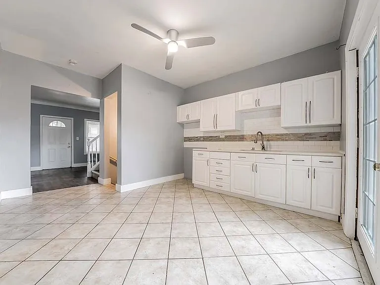 2145 W 100th St — Photo 12