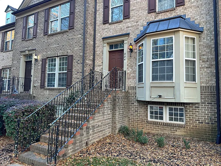 234 W Bland St — Photo 1