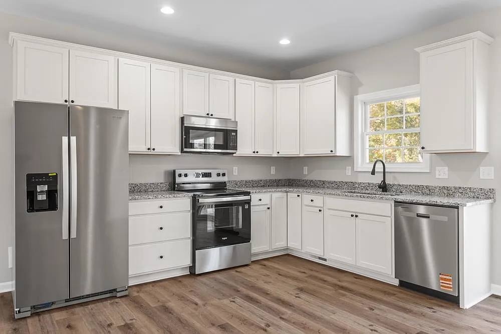 3 bed, 2.5 bath, 1439 sqft, $2,400 — Photo 2