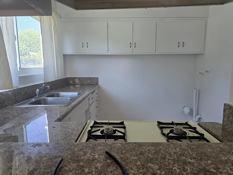 428 E Foothill Blvd #A — Photo 10