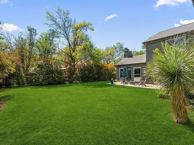 10408 Loring Dr — Photo 38