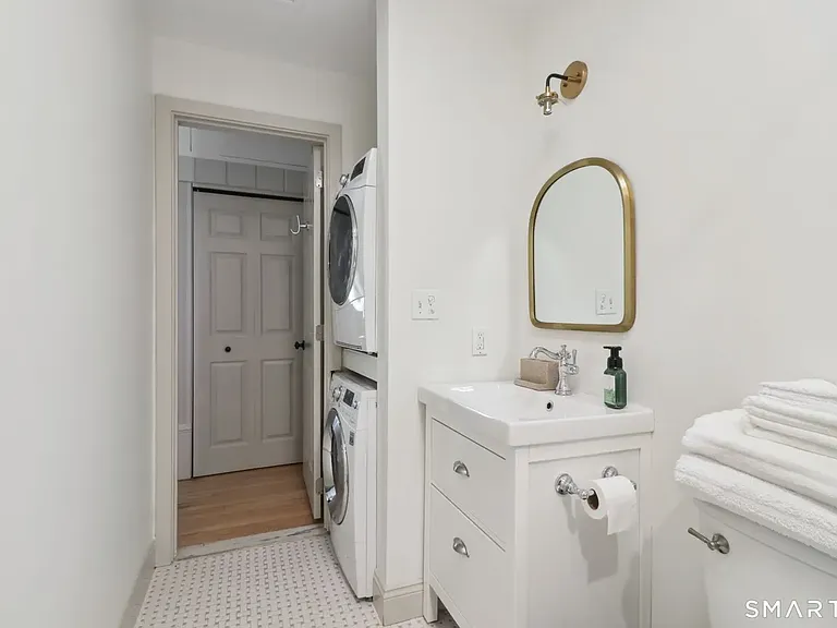 15 Capitol Ave — Photo 15