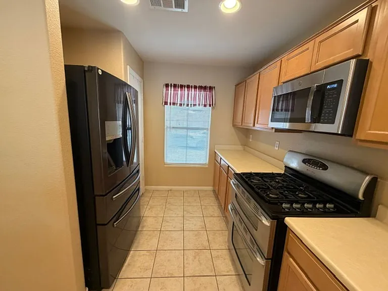 9940 S Brazos Bend St #1 — Photo 2