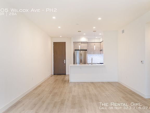 3rd image of 905 Wilcox Ave Penthouse 2