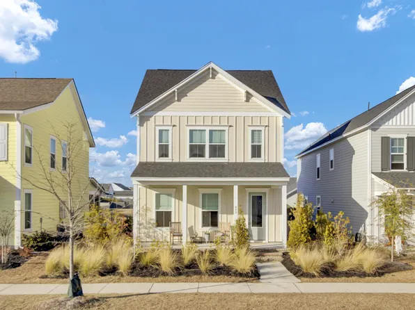 680 Blueway Ave, Summerville, SC 29486