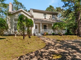 27 Barnes Ave, East Hampton, NY 11937