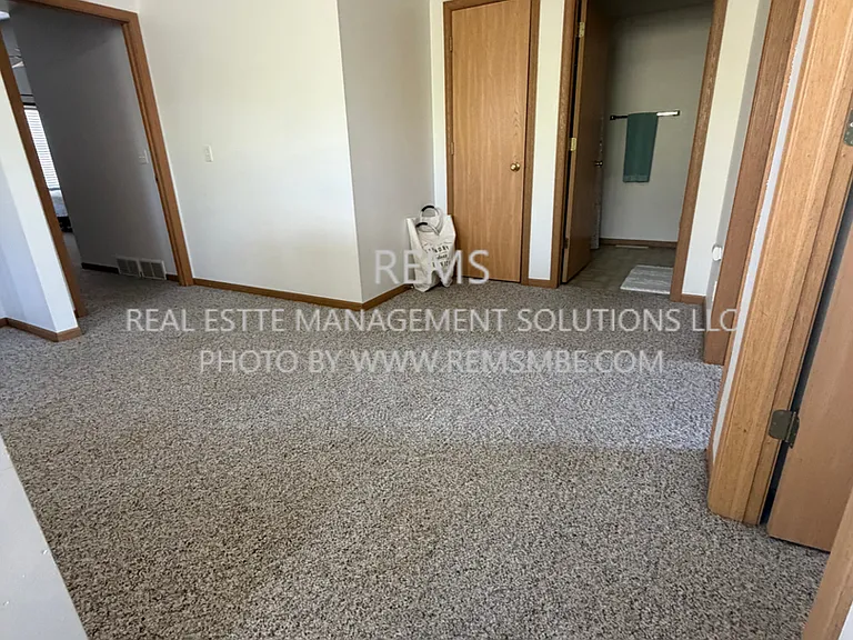 815 Island Ct #1 — Photo 15