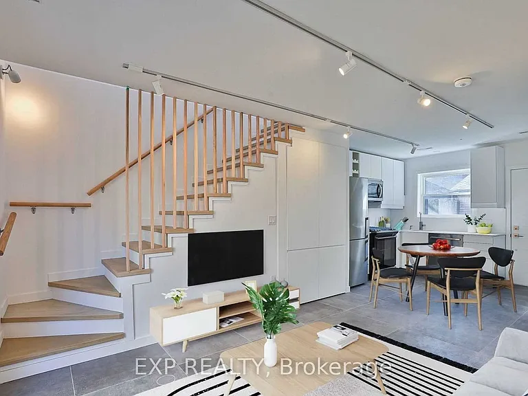 452 Montrose Ave #C — Photo 7
