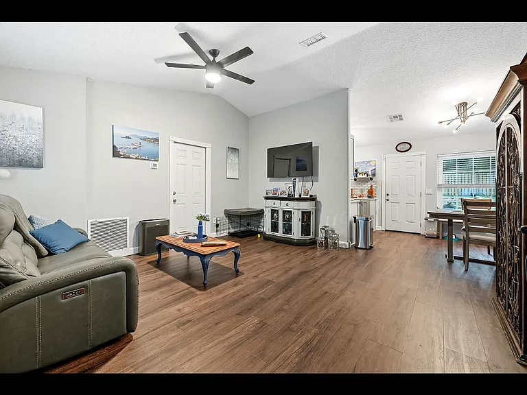 4234 Illicium Ln — Photo 15