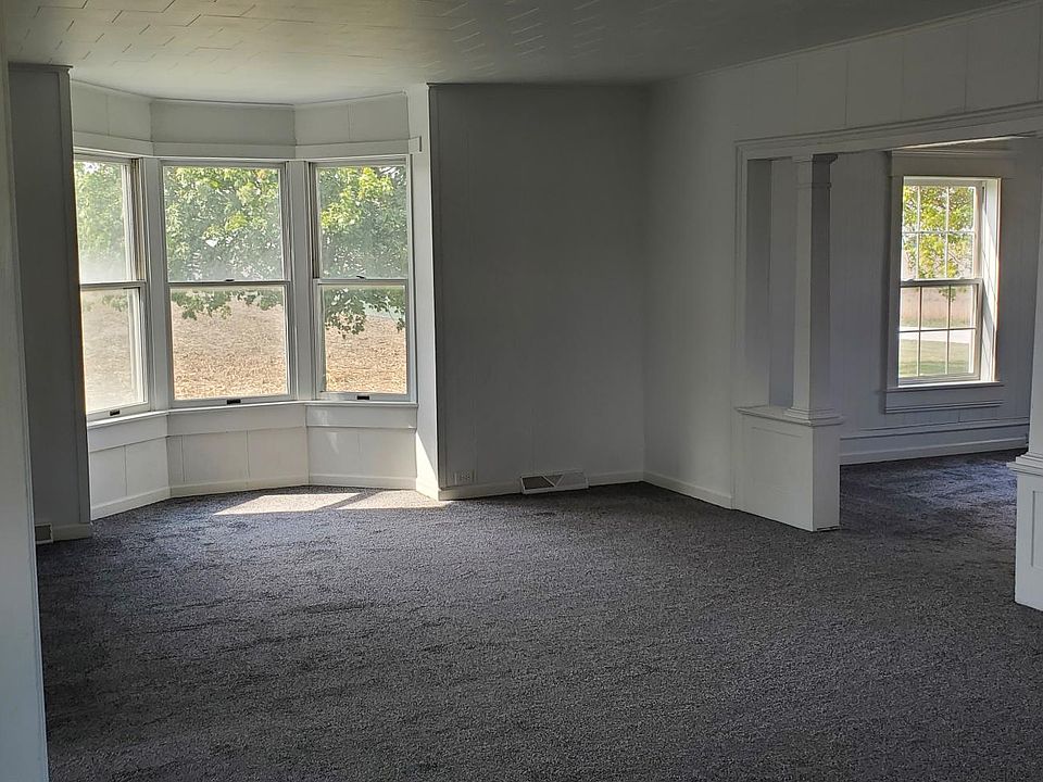 2nd image of 2212 N 23rd Rd