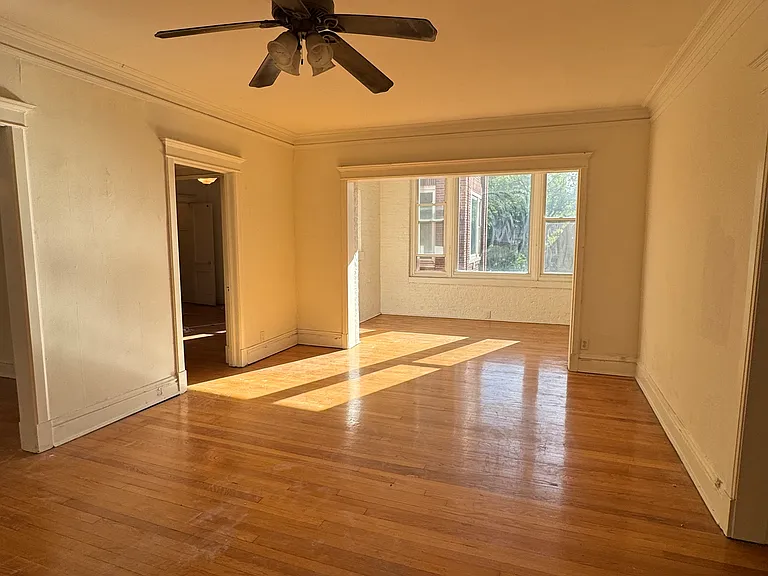 3623 N Pine Grove Ave #2W — Photo 1