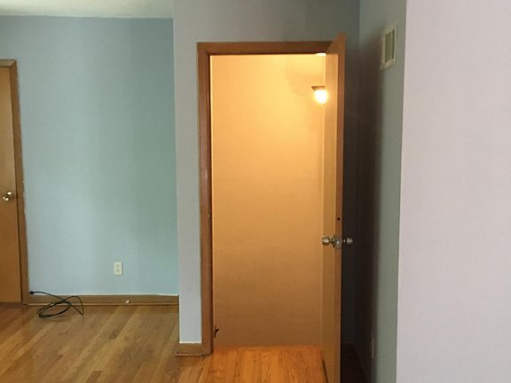 4th image of 5234 Murdoch Ave #A