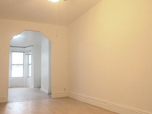 3rd image of 177 Russell St APT 3L