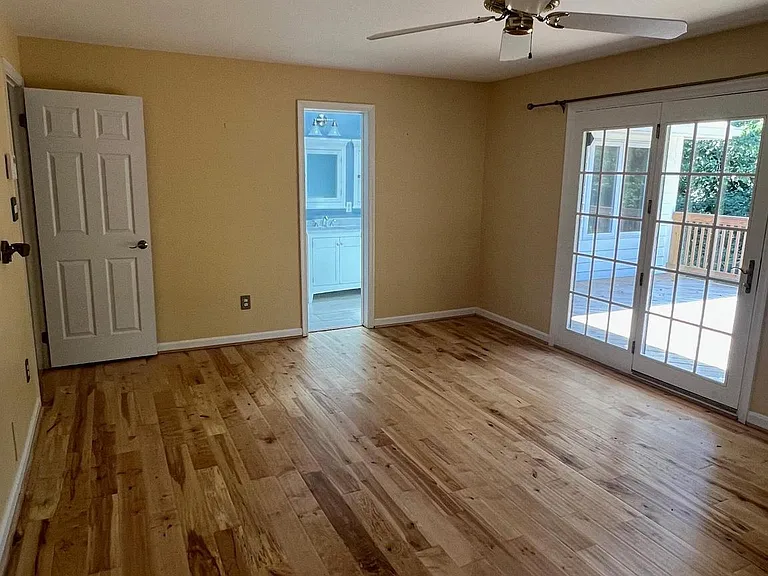 6322 Kellogg Dr — Photo 11