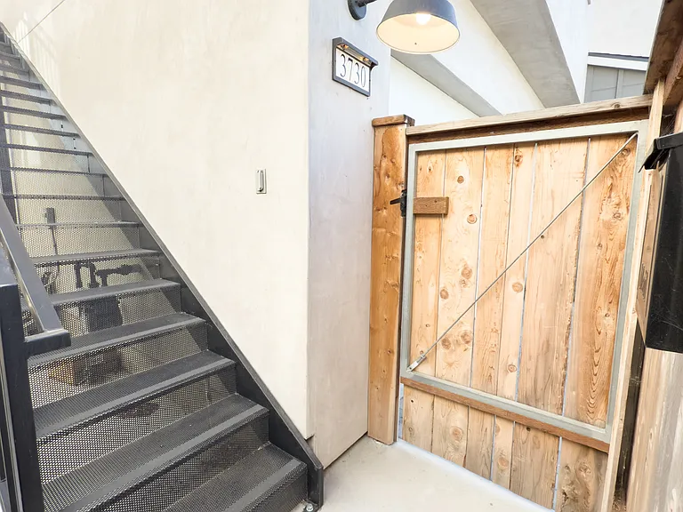 3732 Park Ridge Ln — Photo 30