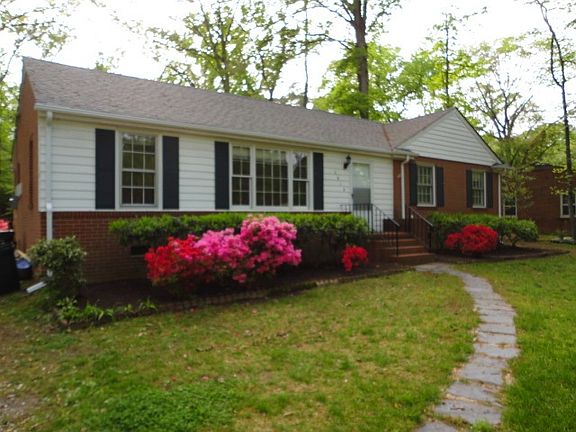 2nd image of 2918 Clarendon Dr