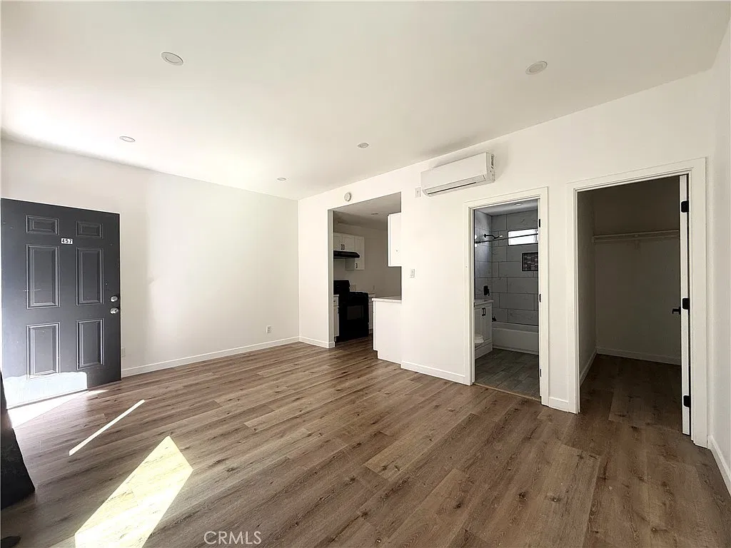 Studio, 380 sqft, $1,500 — Photo 1