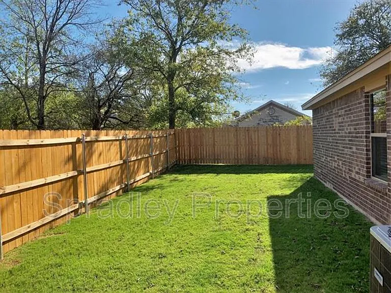 1518 Brazos Rd — Photo 17