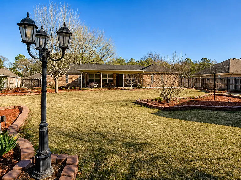 3863 Lamb Dr — Photo 19