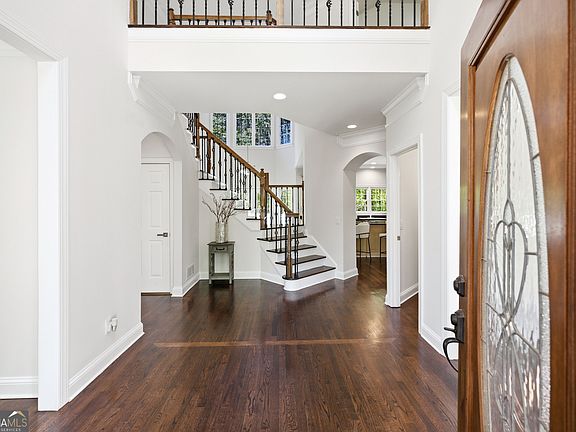 2nd image of 166 Windrift Dr