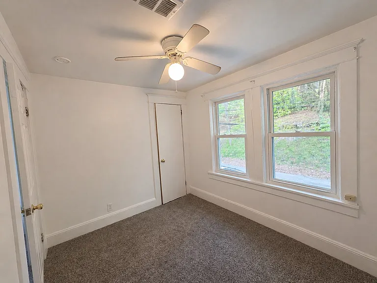 60 S Greenbush Rd #1 — Photo 31