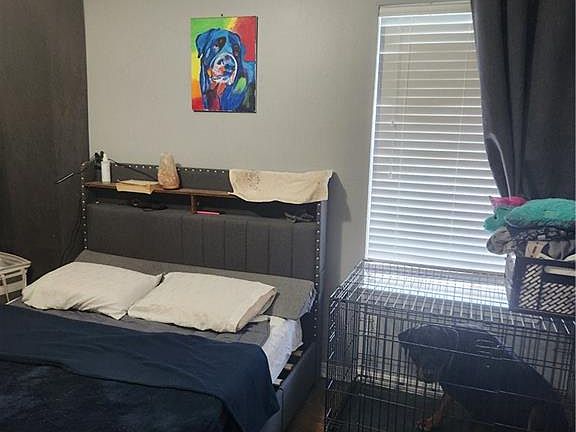 5th image of 8550 Desert Oak Ct
