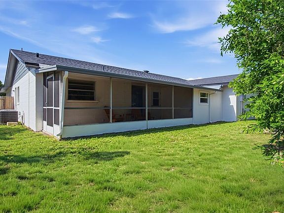 2nd image of 1420 AVALON BOULEVARD