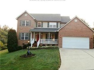 25 Mill Creek Xing, Hurricane, WV 25526
