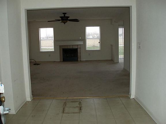 3rd image of 672 Rocky Meadow Dr