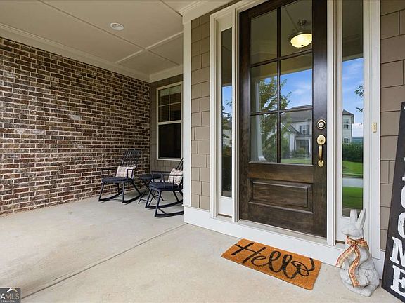 2nd image of 415 Amber Way