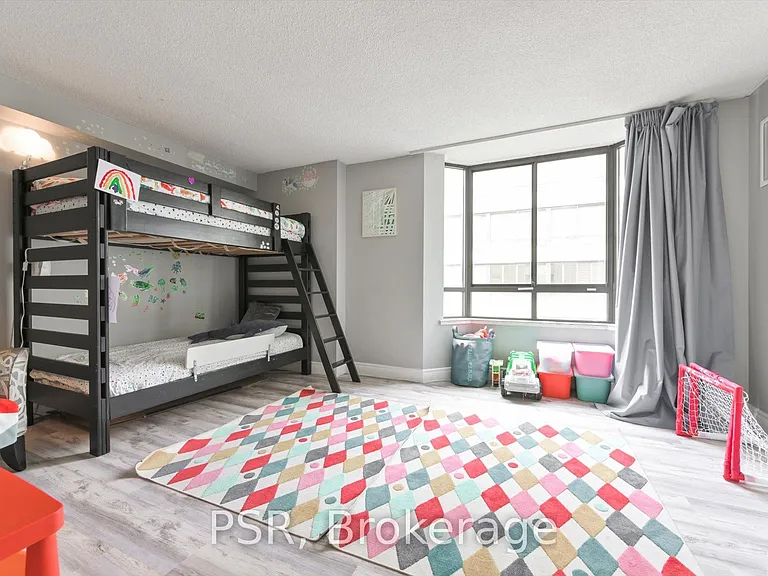 280 Simcoe St #1402 — Photo 18