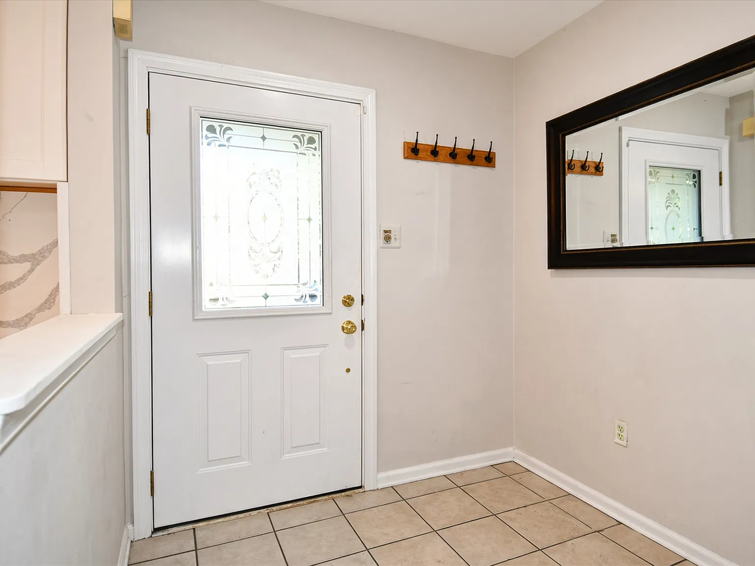 3 bed, 1280 sqft, $2,750 — Photo 3